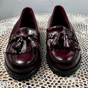G.H. Bass & Co. Maroon/Oxblood Ladies Weejuns Loafers Sz 8 M  sku 3306